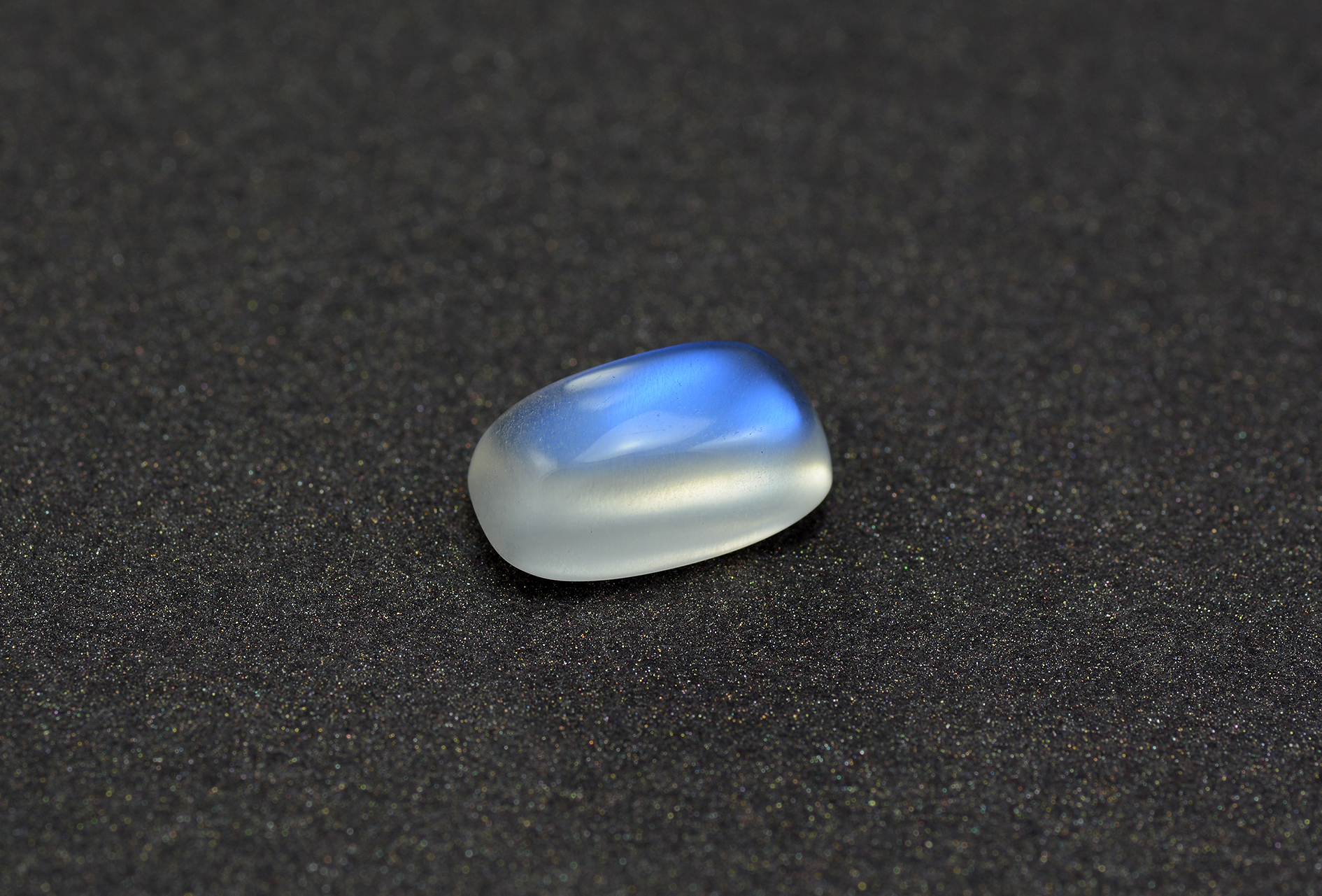 Moonstone - චන්ද්‍රකාන්ති
